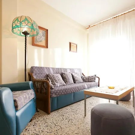 Apartamento En 200m De La Playa. + Wifi Apartment *