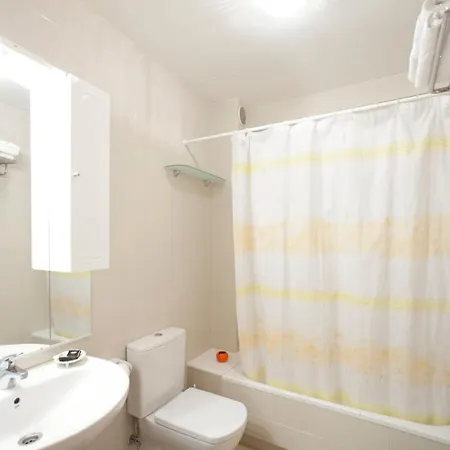 Apartamento En 200m De La Playa. + Wifi *